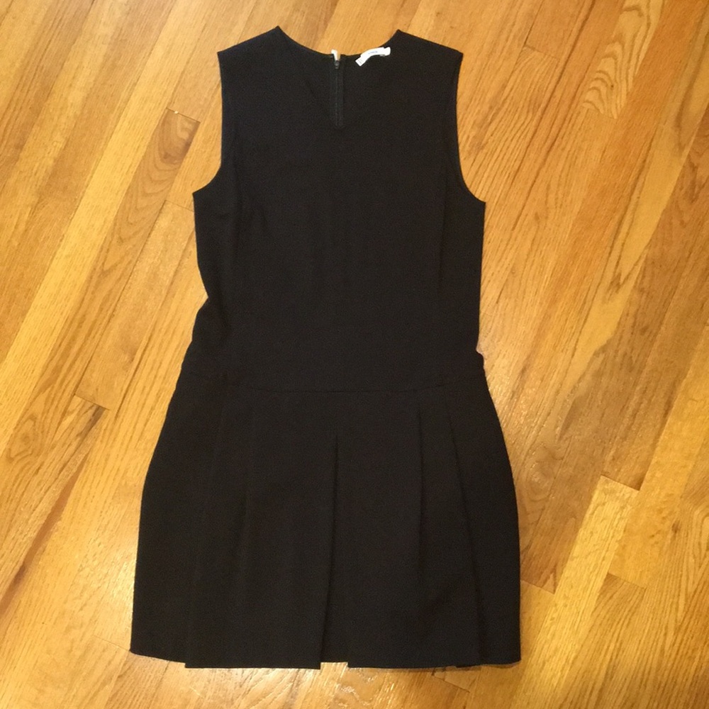 Vince Black V-Neck Pleated Dress with Pockets